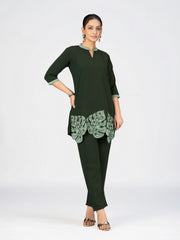 Deep Plum Leaf Appliqué Kurta Set – Imported fabric